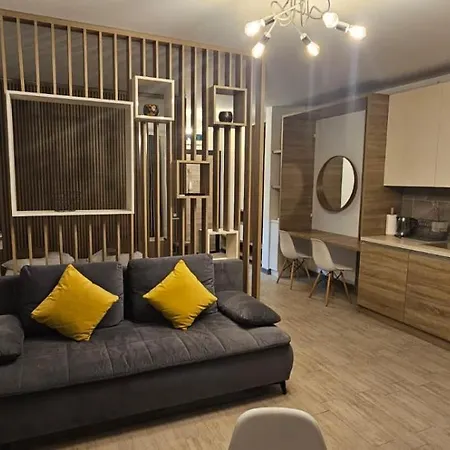 شقة Luxury Pool & 20m De Plaja Năvodari