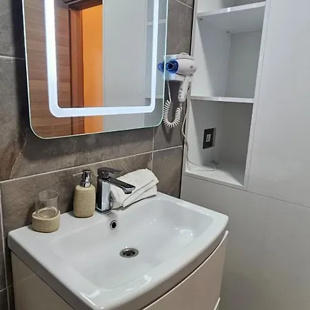 شقة Luxury Pool & 20m De Plaja Năvodari